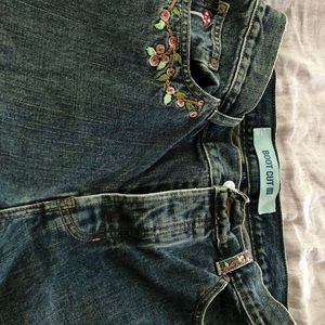 Rare Gap Embroidered Boot Cut Jeans 10r